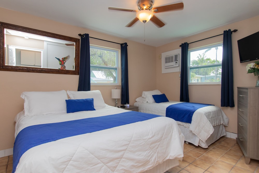 Sunset Cove Beach Resort - photo 18