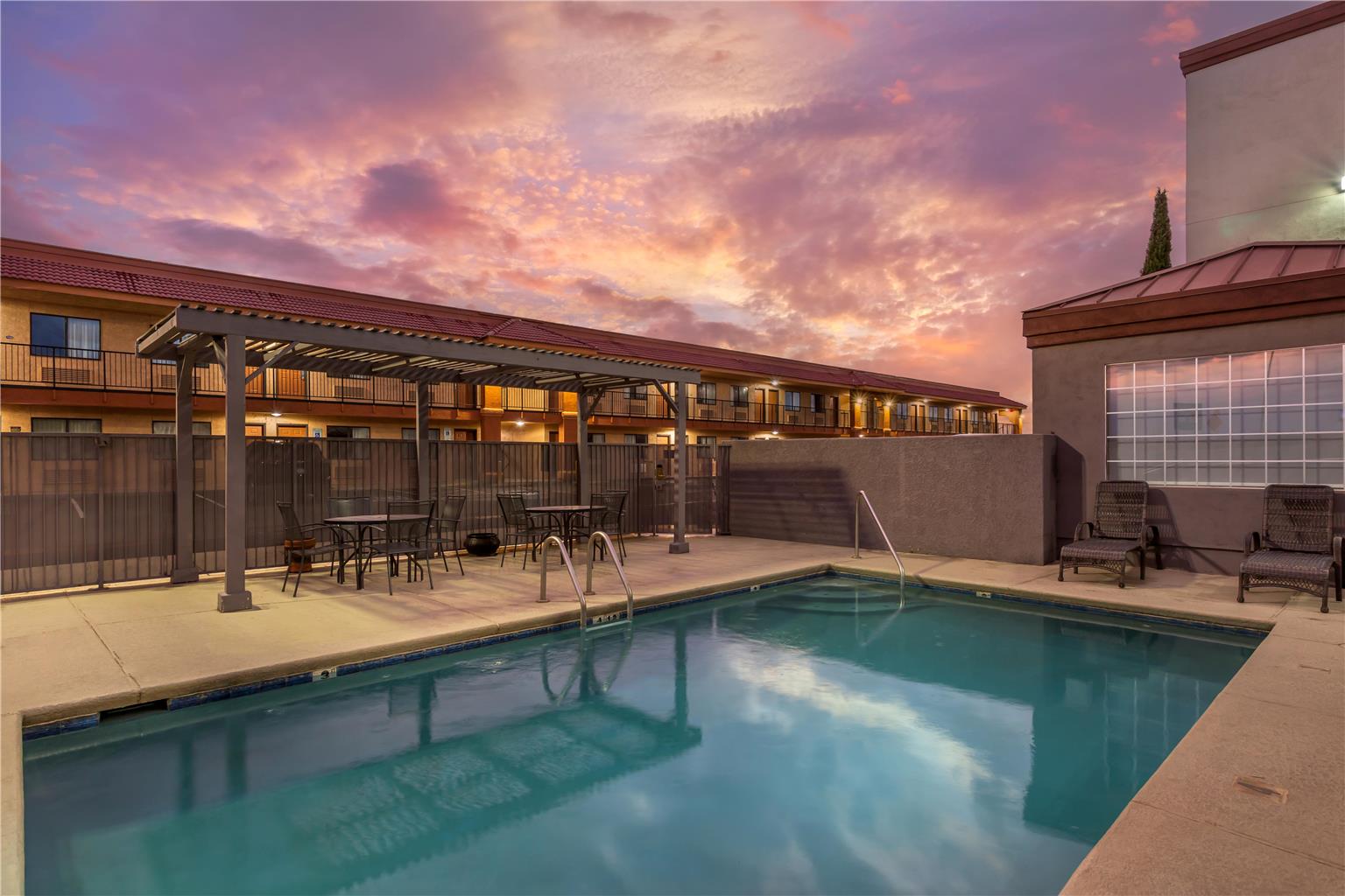 Best Western Gold Poppy Inn - photo 32