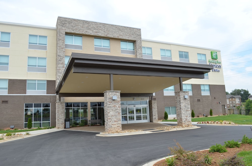 Holiday Inn Express & Suites Charlotte NE University Area by IHG - photo 68