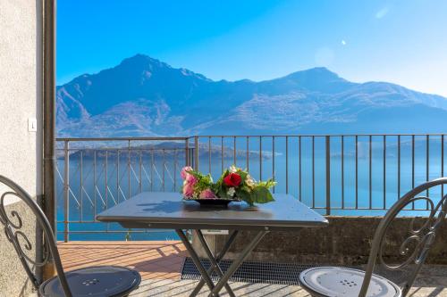 Apartment Lory Domaso — 4-Star Luxury Hotel in Domaso, Italy