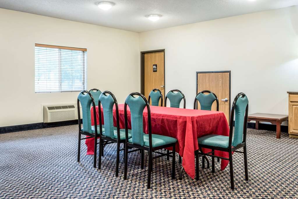 Quality Inn Redgranite - photo 31