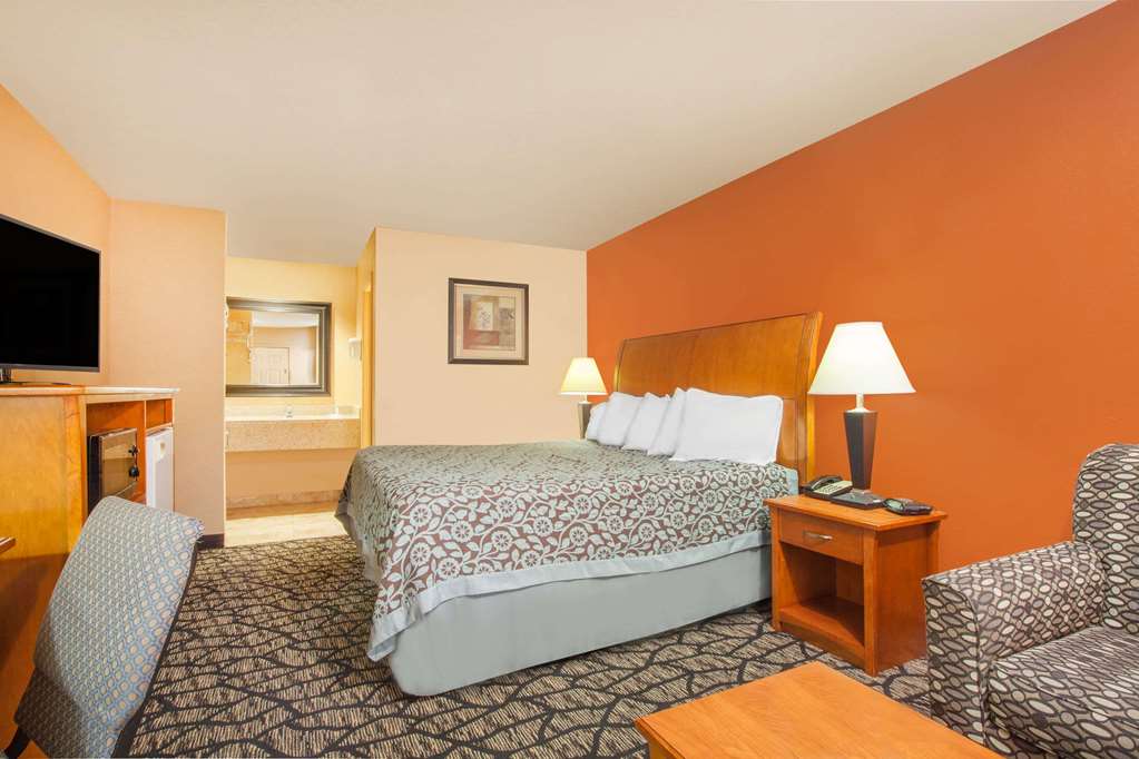 Days Inn by Wyndham Centerville - photo 9