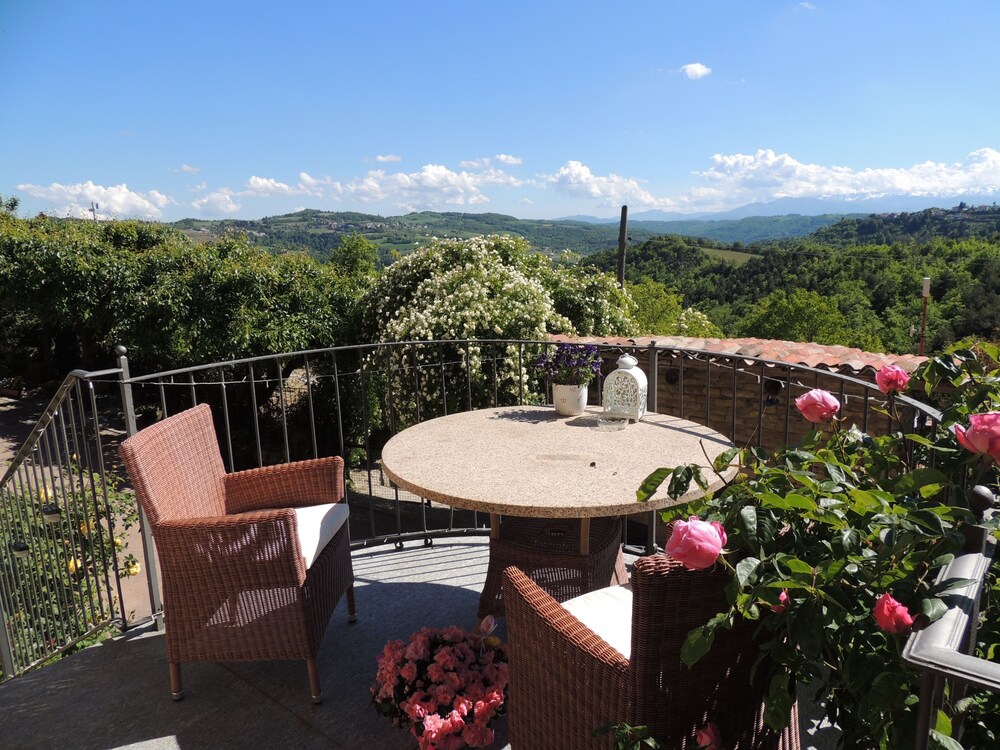 Da Fabiana Ristorante e Camere in Alta Langa — 4-Star Luxury Hotel in Bossolasco, Italy