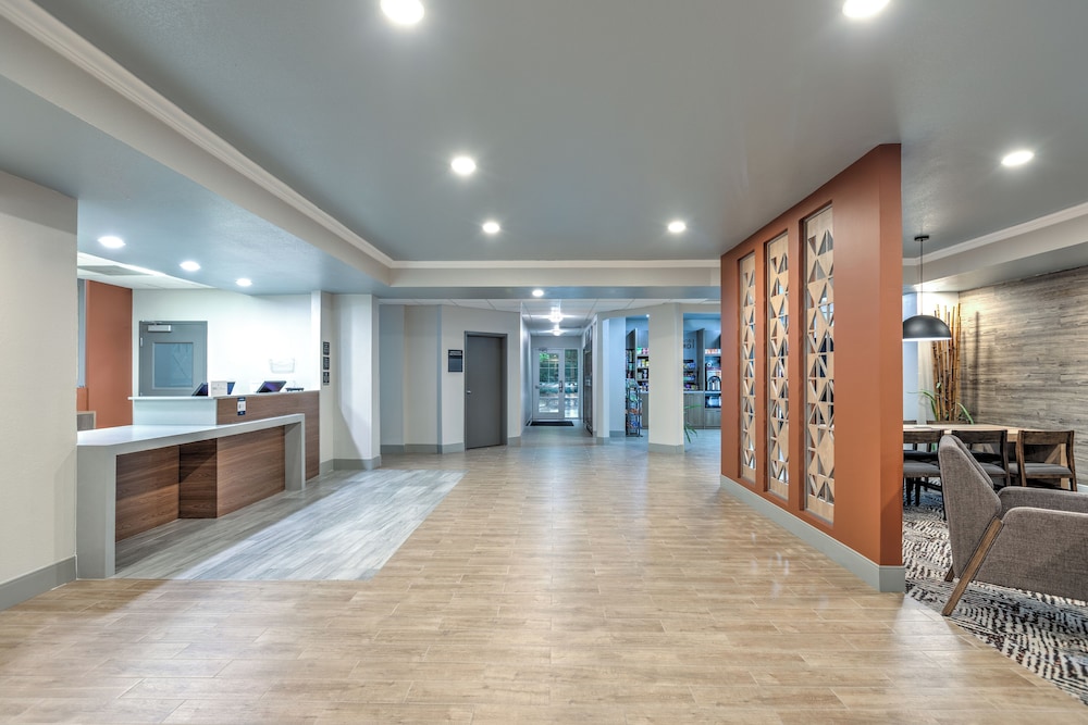 Candlewood Suites Houston by IHG - photo 3