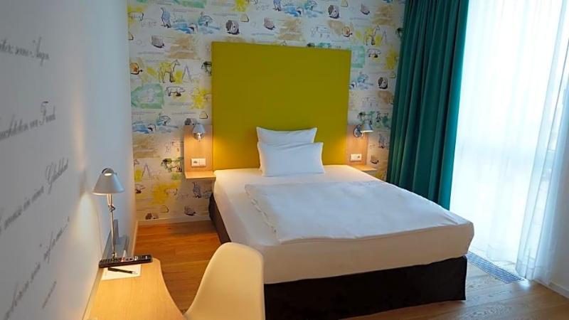 Grimm s Berlin Potsdam — hotel in Teltow