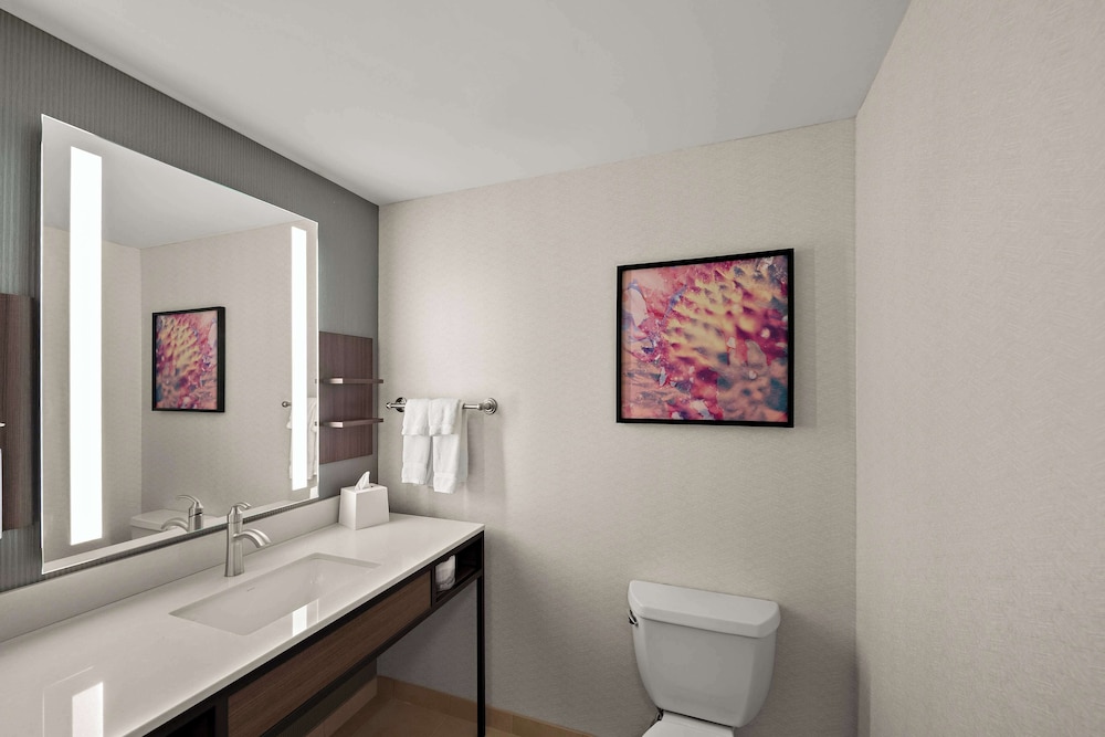 Hilton Garden Inn Omaha East Council Bluffs - photo 36