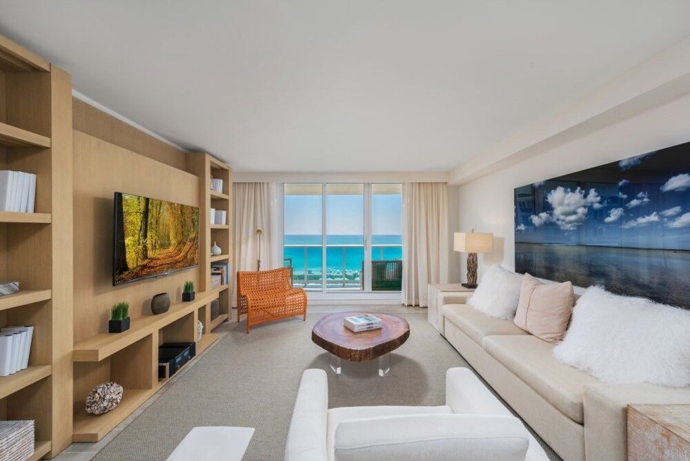 5 Star Hotel 1 1 Direct Ocean Unit 944 1 Bedroom Condo - featured photo