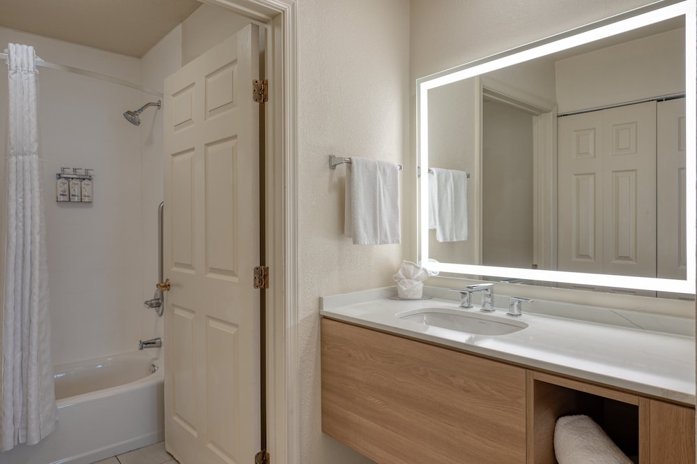 Staybridge Suites Allentown Bethlehem Airport by IHG - photo 53