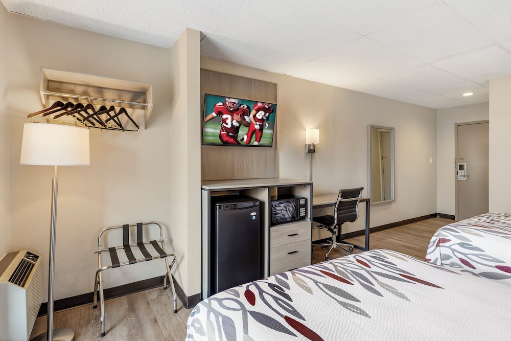 Red Roof Inn Stroudsburg - photo 16