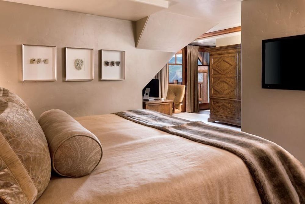 Bachelor Gulch Ritz carlton 1 Bedroom Mountain Residence With Ski in Ski out Access Hot Tub and Full Service Spa — 4-Star Luxury Hotel in Avon, United States