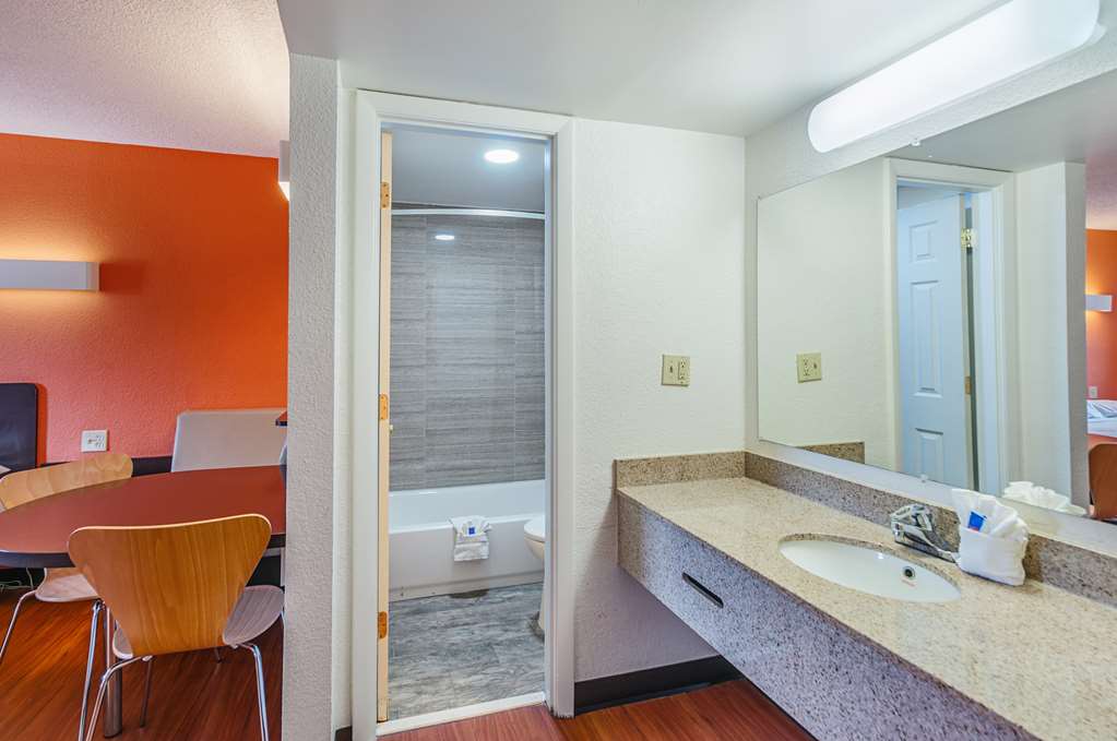 Motel 6 Winchester VA - photo 21