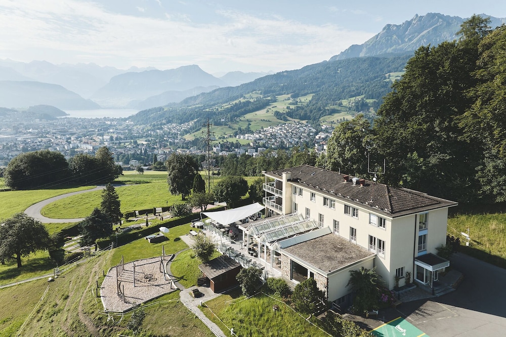 Hotel Sonnenberg — hotel in Kriens