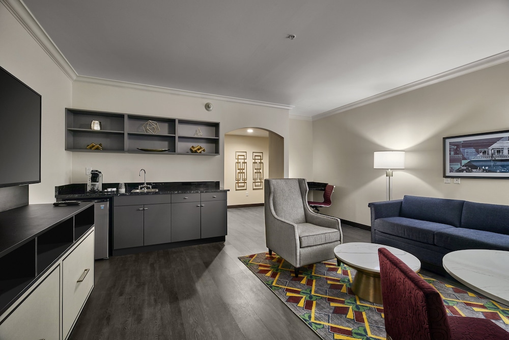 Hotel Indigo Cleveland Downtown by IHG - photo 14