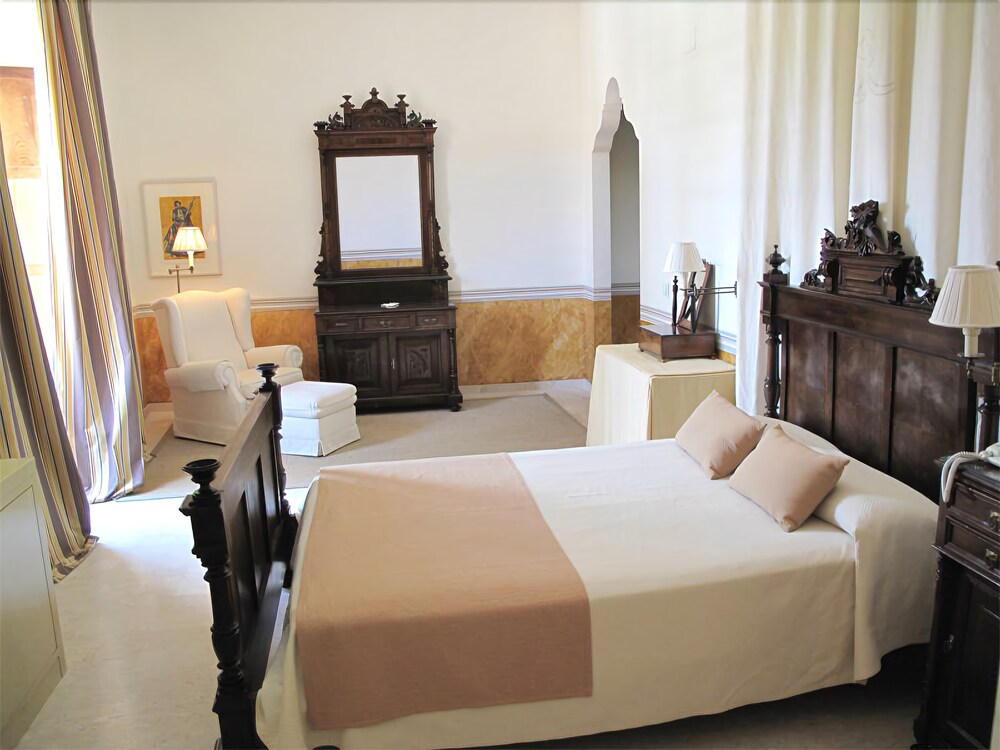 Hospederia Monasterio de Rueda — 4-Star Luxury Hotel in Sastago, Spain