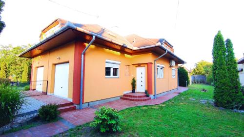 Holiday home in Balatonfenyves 35176 — 4-Star Luxury Hotel in Balatonfenyves, Hungary