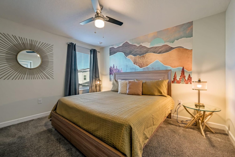 Family Paradise Space Themed Perfect Location - photo 43