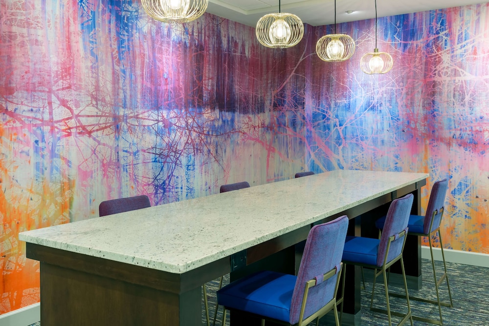 Hampton Inn & Suites Buffalo Downtown - photo 2