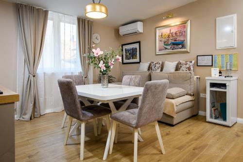Luxury Apartment Pjaca Splendida in Split — 4-Star Luxury Hotel in Split, Croatia