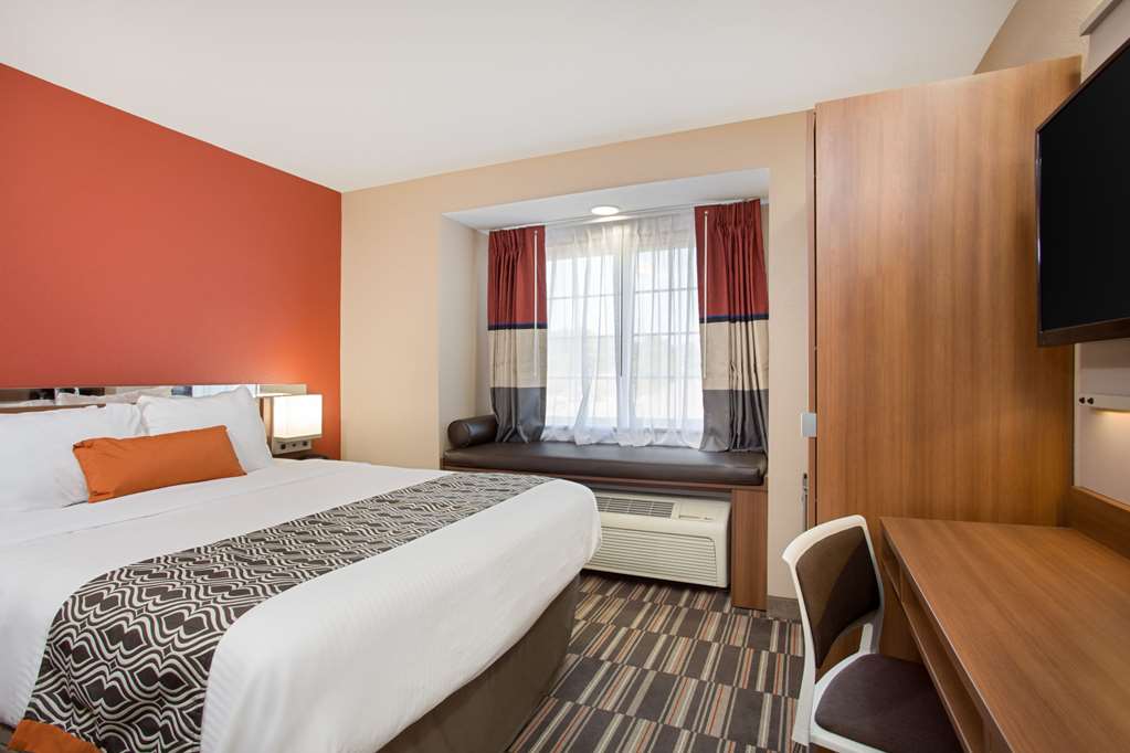 Microtel Inn & Suites by Wyndham Walterboro - photo 12