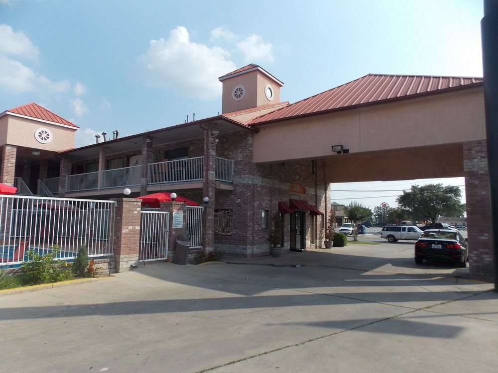 Travelodge San Antonio Downtown - photo 31