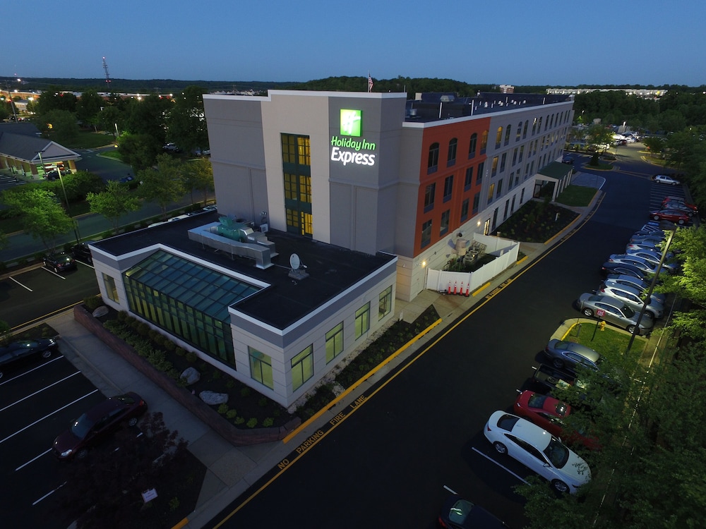 Holiday Inn Express Quantico Stafford by IHG - photo 40