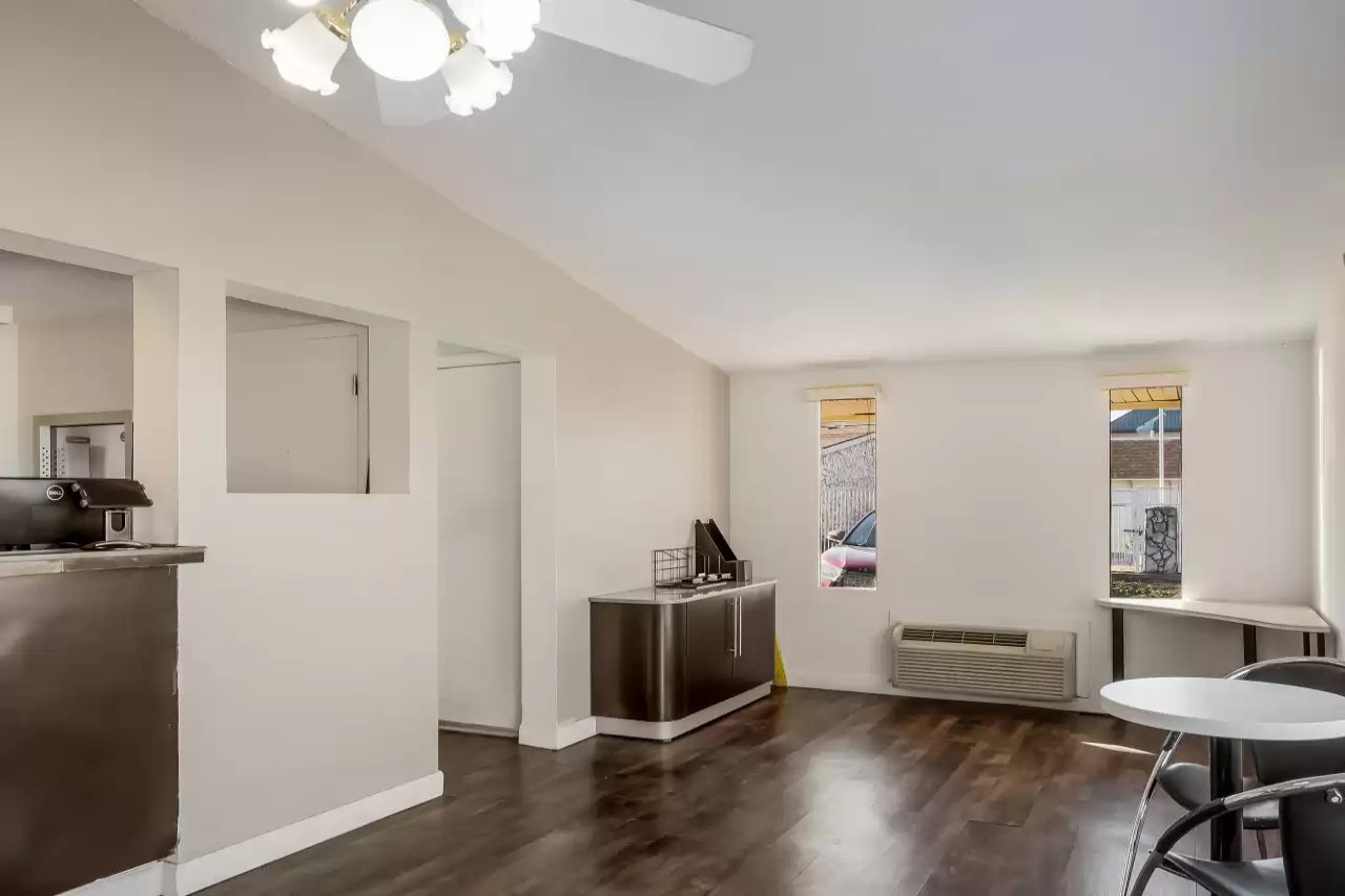 Rodeway Inn Fenton MO - photo 5