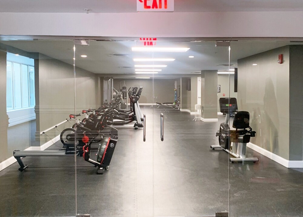 Global Luxury Suites Downtown Pittsburgh - photo 34