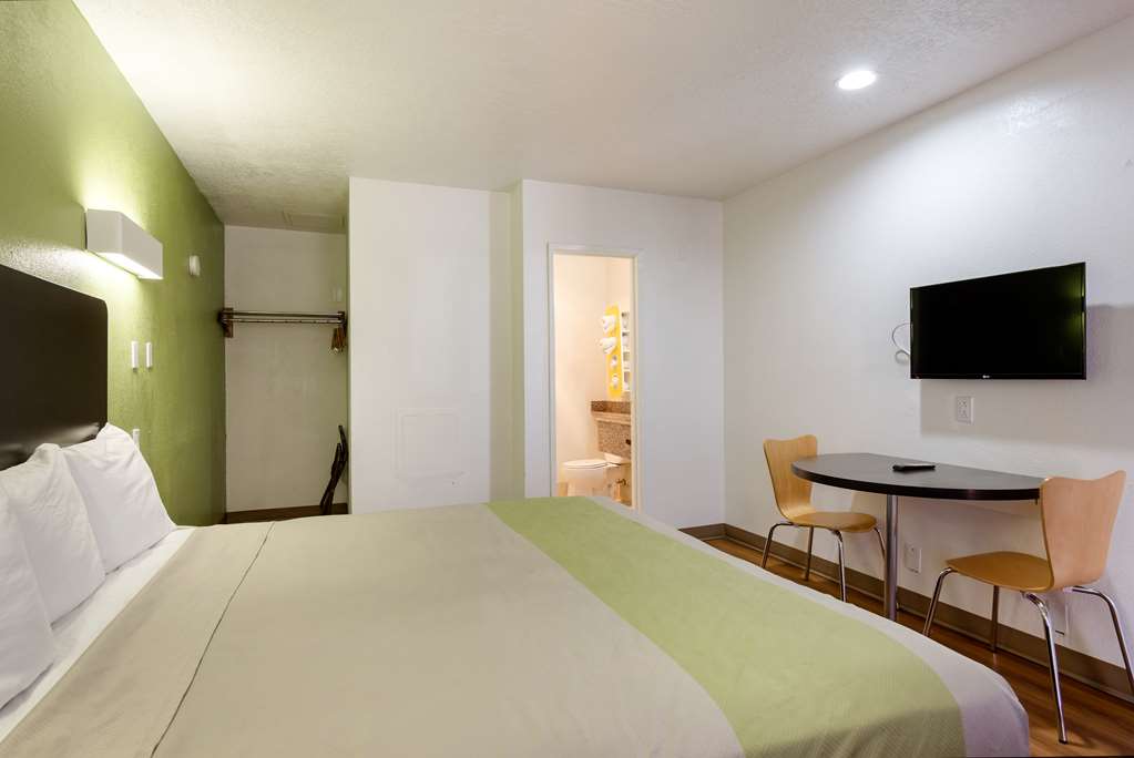 Motel 6 Santa Fe NM Downtown - photo 21