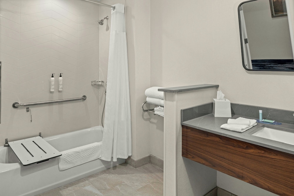 Fairfield by Marriott Inn & Suites Winters Davis - photo 18