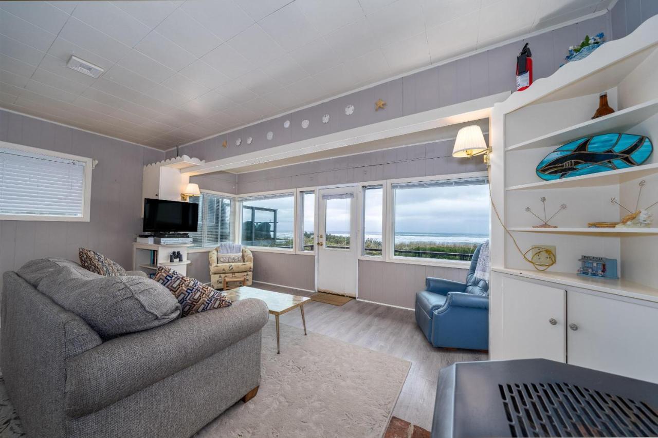 Beachside Bungalow — 4-Star Luxury Hotel in Rockaway Beach, United States