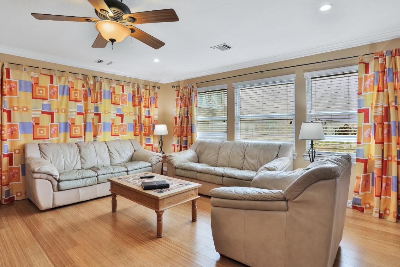 Island Beauty in Galveston, United States