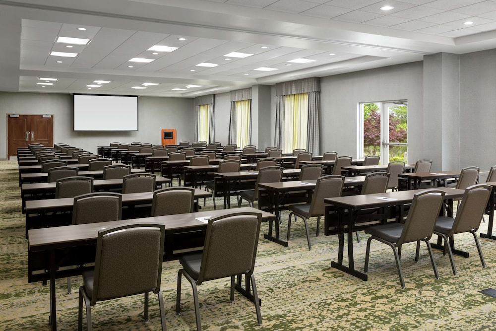 Hilton Garden Inn Greenville - photo 29