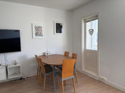 Midnight Sun Apartment