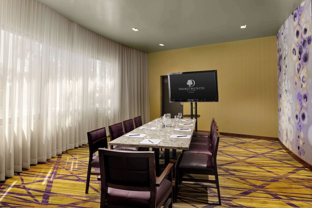 DoubleTree Suites by Hilton Phoenix - photo 47