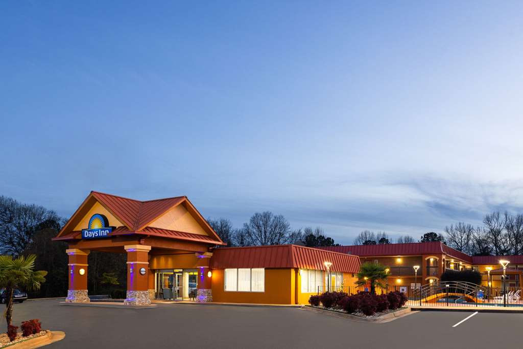Days Inn by Wyndham Forsyth - photo 6