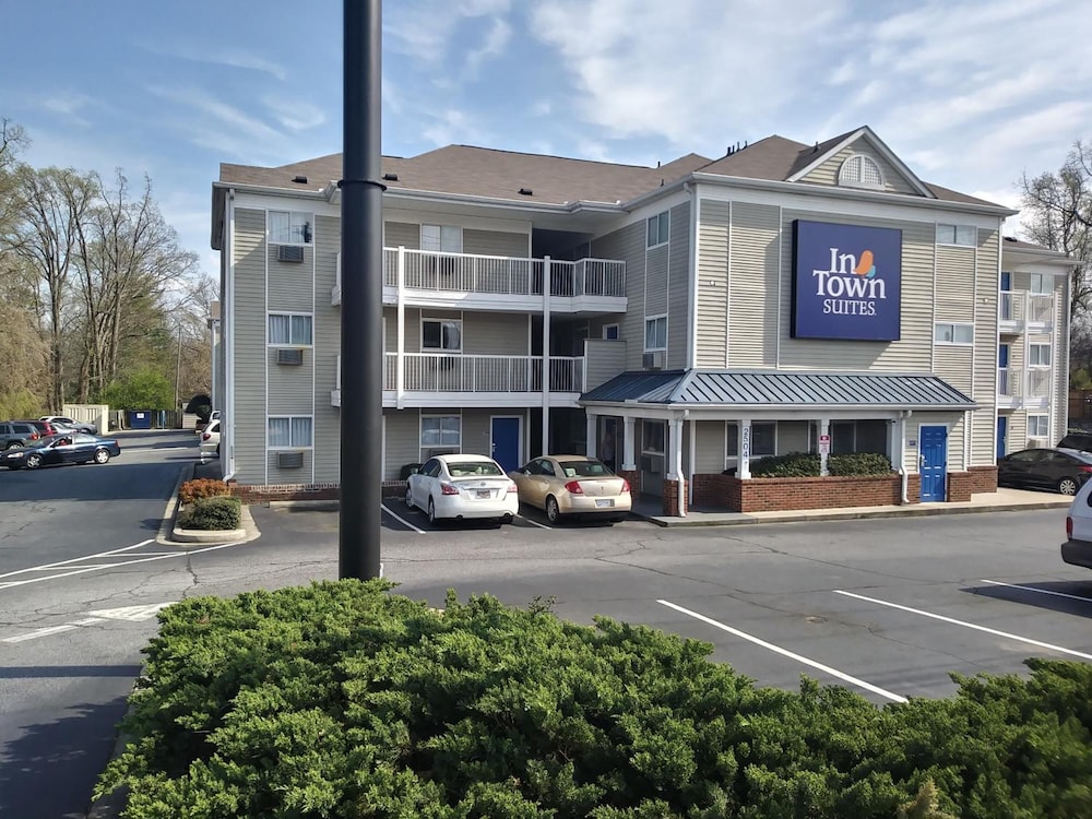 InTown Suites Extended Stay Greenville SC Wade Hampton - photo 26