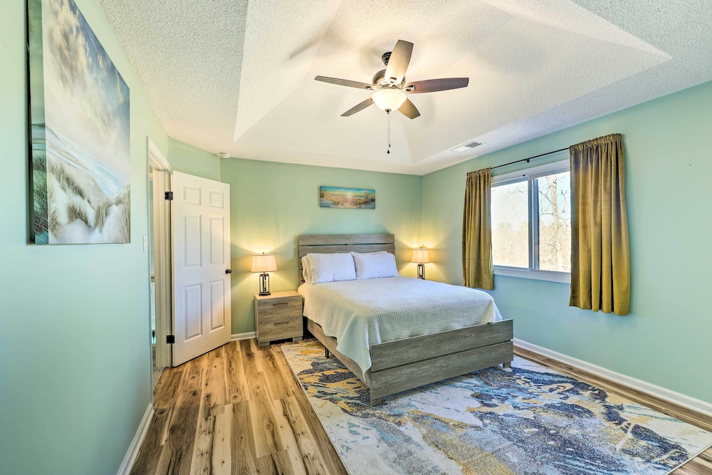 Hot Springs Home with Deck Near Ouachita River - photo 4