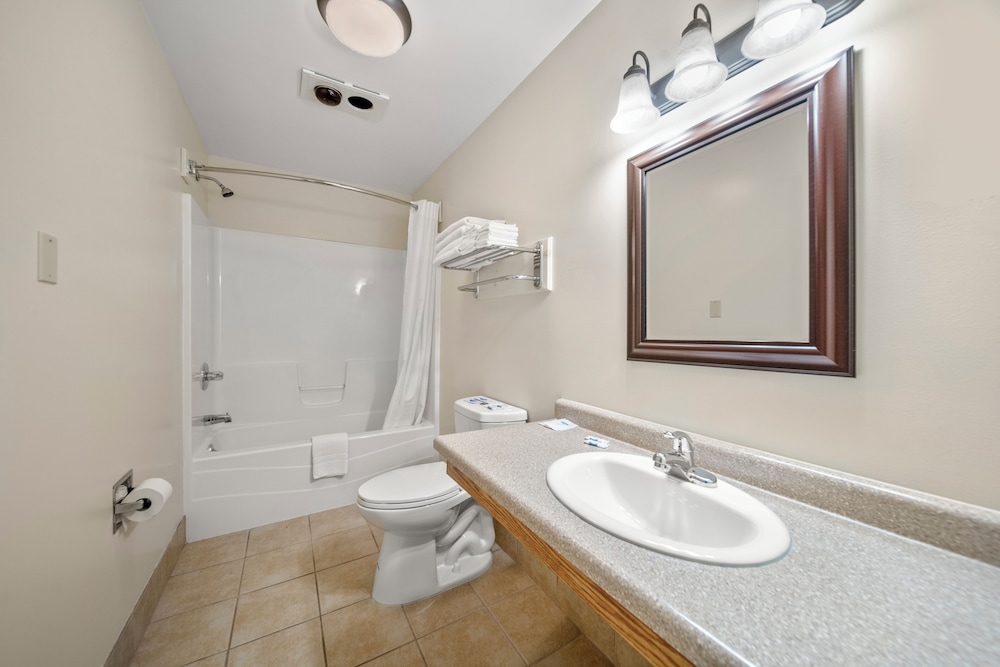 Kingsway Inn - photo 54