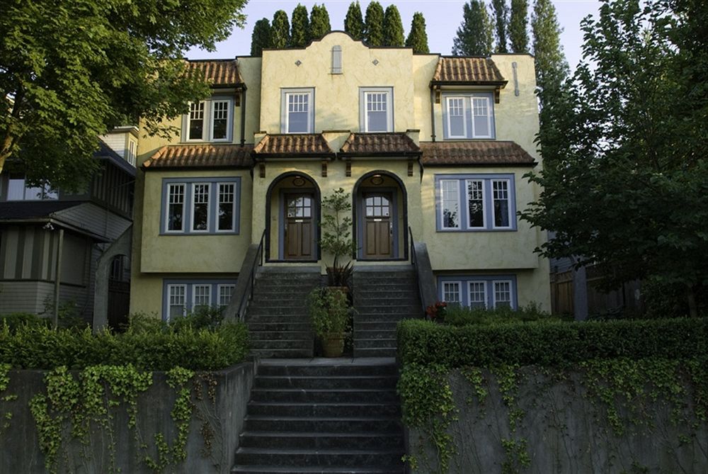 Hycroft Suites in Vancouver, Canada