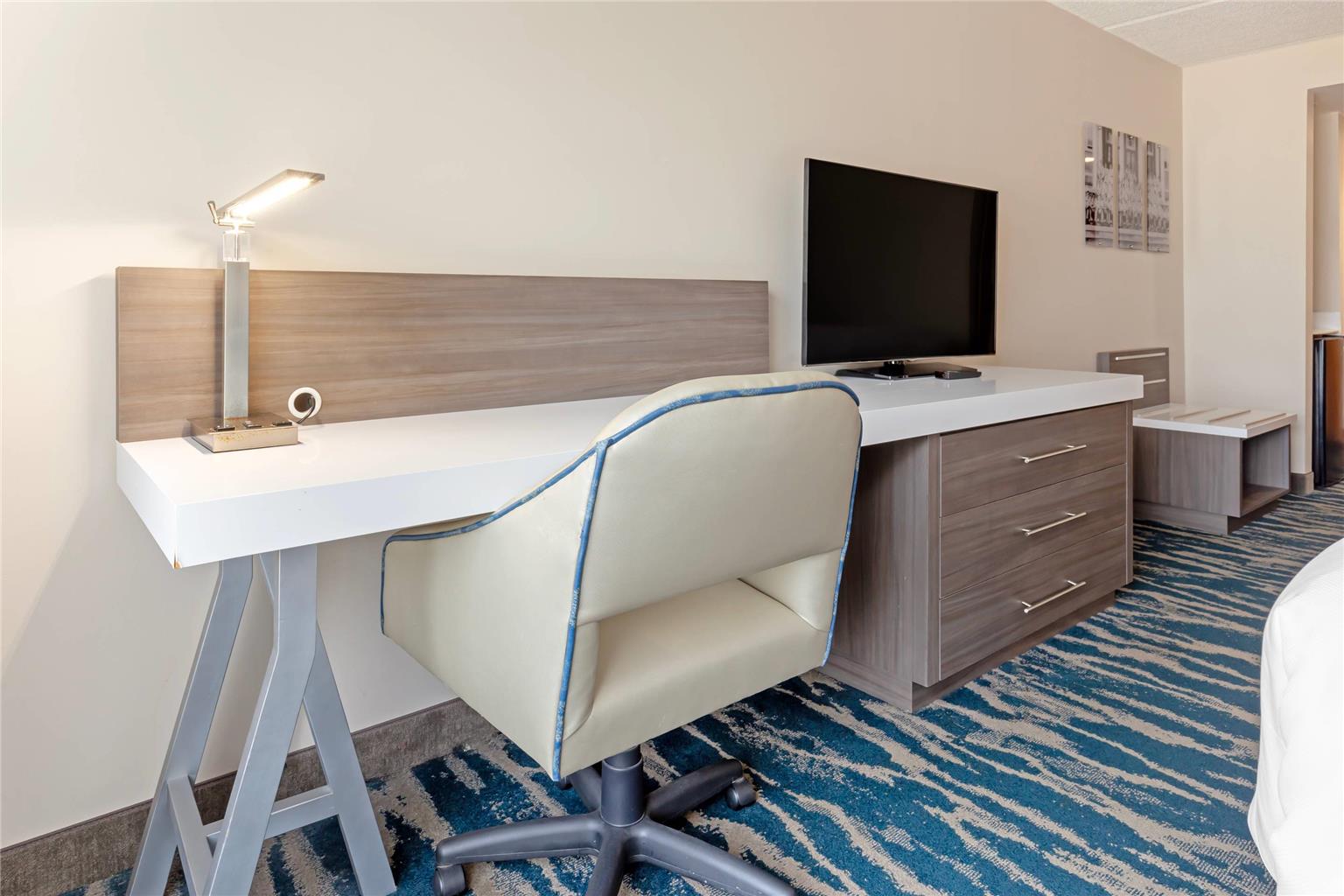 Comfort Inn & Suites Greenville Near East Carolina University - photo 15