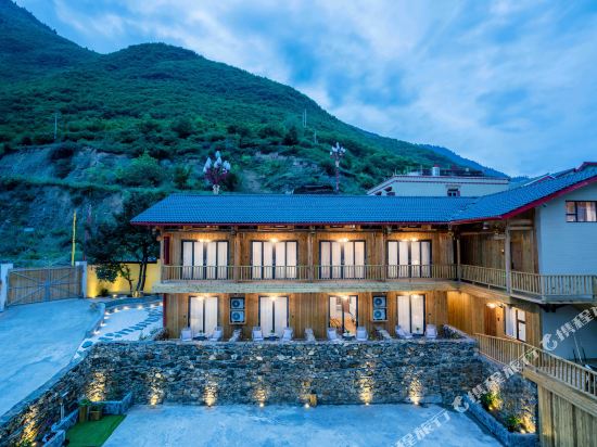 Huaiye Residence in Jiuzhaigou — 4-Star Luxury Hotel in Aba, People's Republic of China