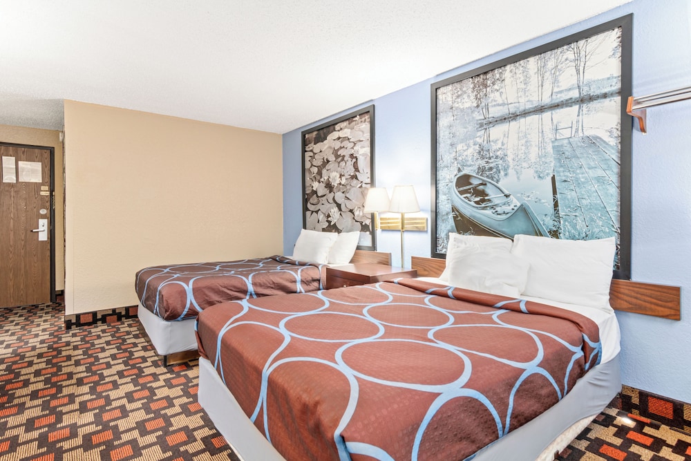 Super 8 by Wyndham Little Falls - photo 4