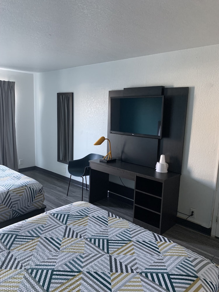 Motel 6 Lincoln NE Airport - photo 15