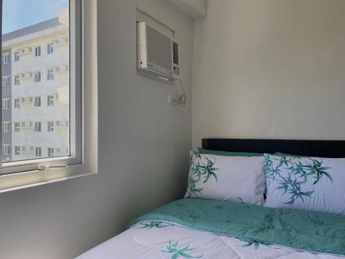 Condo WIFI up to 100mbps Pool Netflix&Chill — 4-Star Luxury Hotel in Cebu City, Philippines