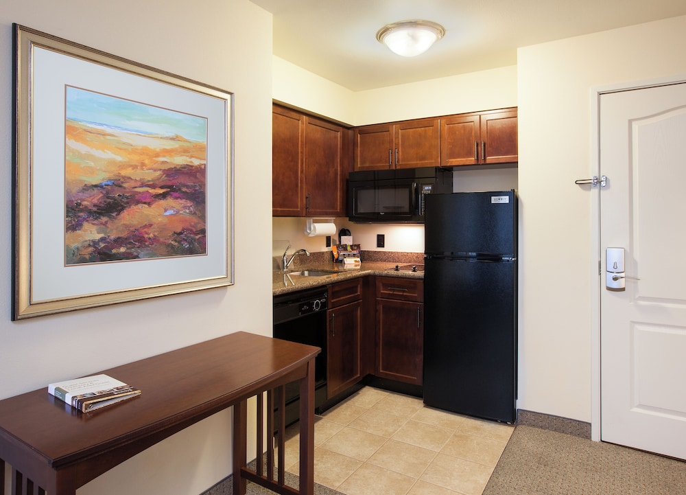 Staybridge Suites El Paso Airport by IHG - photo 7