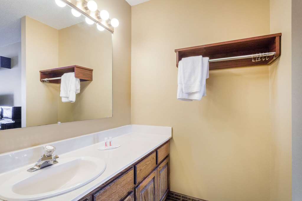 Baymont by Wyndham Florence Muscle Shoals - photo 12