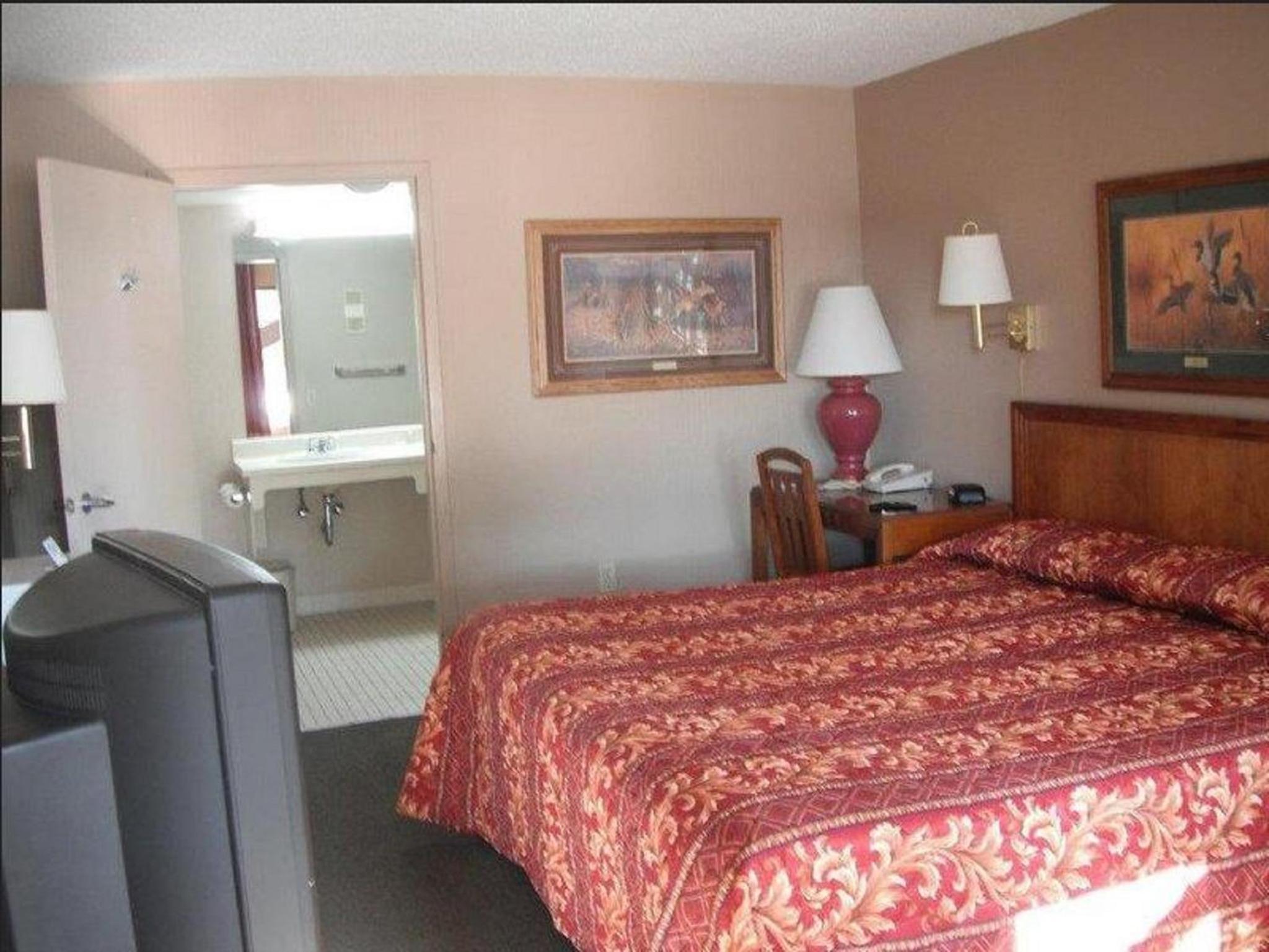 Days Inn by Wyndham Clanton AL - photo 10