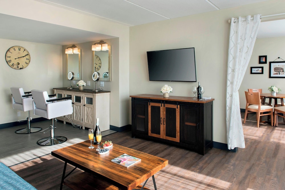 Four Points by Sheraton Philadelphia Northeast - photo 25