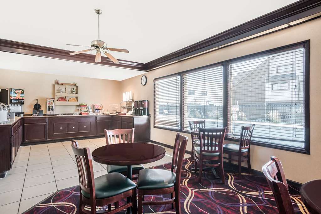 Hawthorn Extended Stay by Wyndham Dayton - photo 15