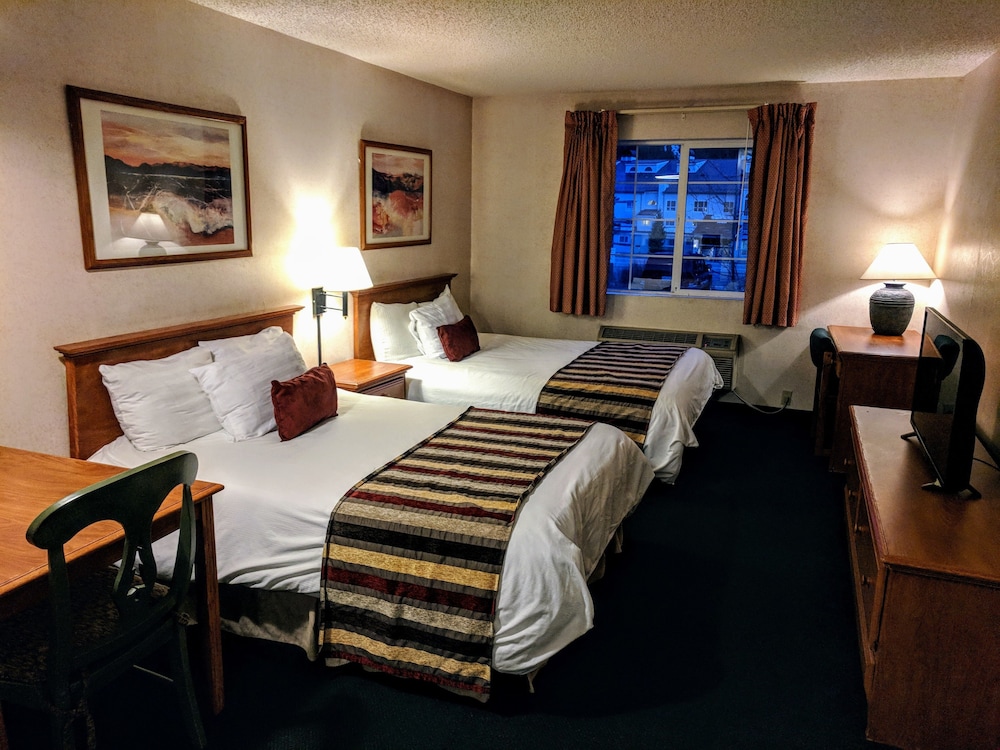 3 Peaks Lodge - photo 8